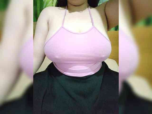 KissMyLipsXx webcam