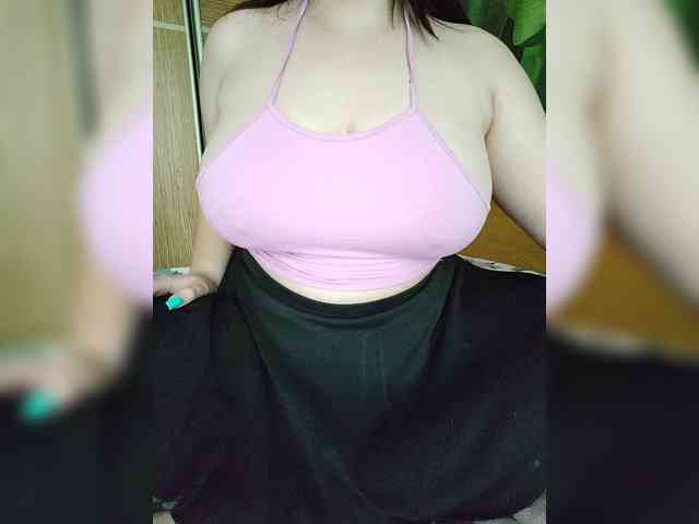 KissMyLipsXx webcam