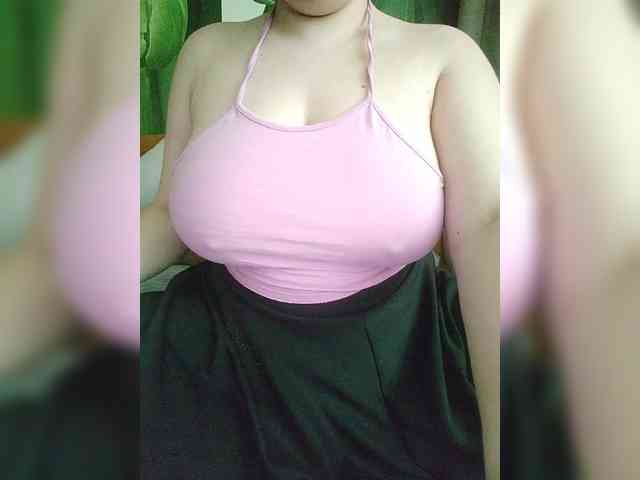 KissMyLipsXx webcam