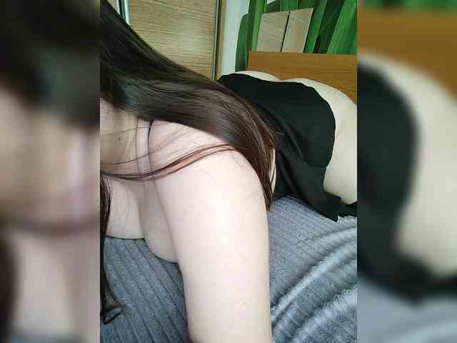 KissMyLipsXx webcam