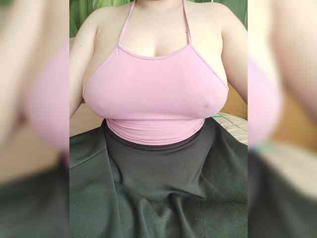 KissMyLipsXx webcam