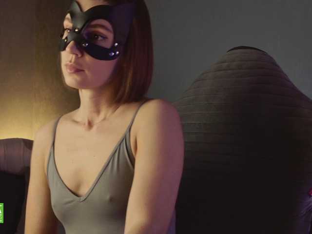 Jenniee's BongaCams show and profile