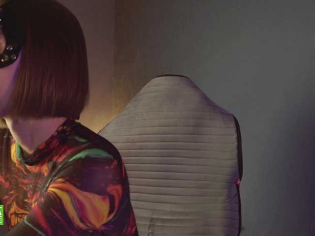 Jenniee's BongaCams show and profile