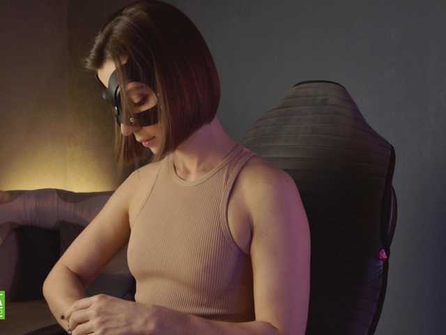 Jenniee's BongaCams show and profile