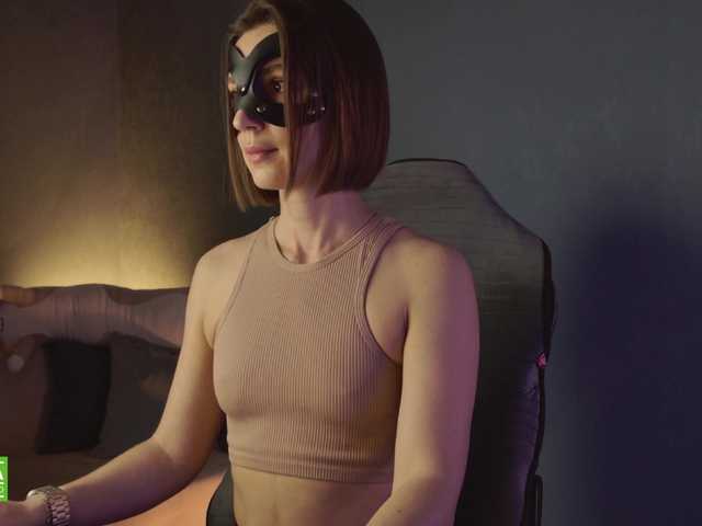 Jenniee's BongaCams show and profile