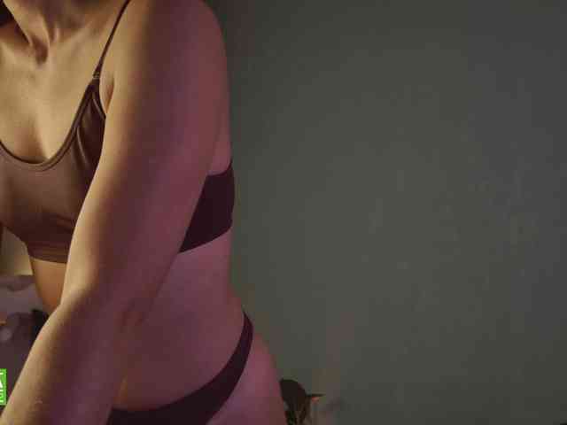 Jenniee webcam