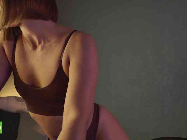 Jenniee webcam