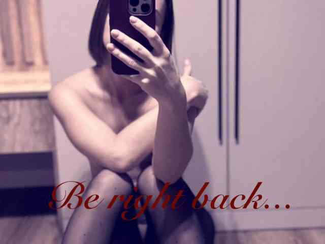 Jenniee webcam