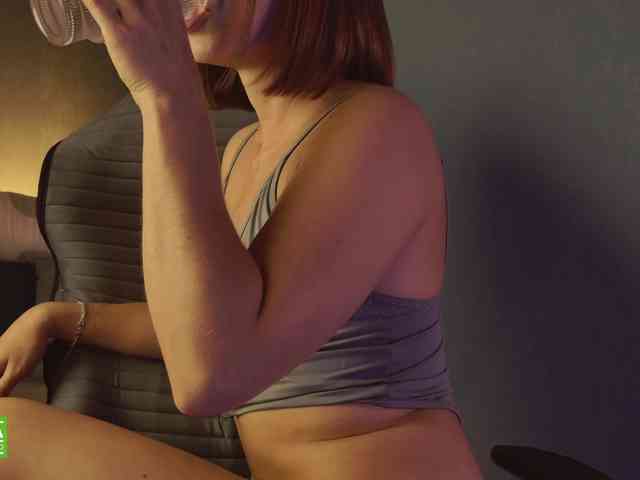 Jenniee webcam