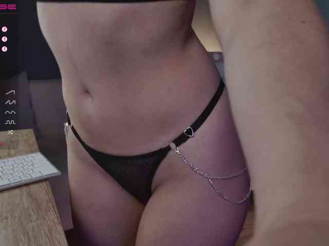 Jenniee webcam
