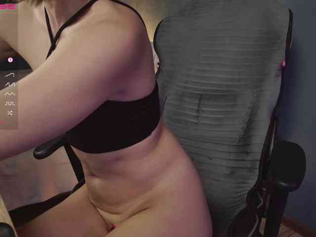 Jenniee webcam
