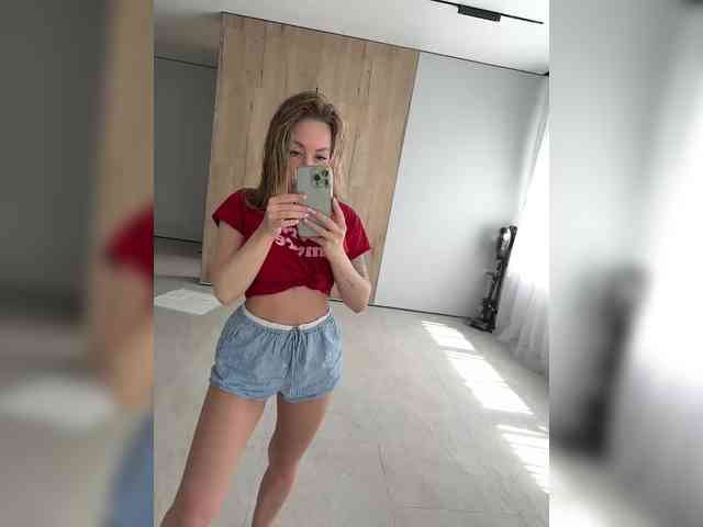 Chloee webcam