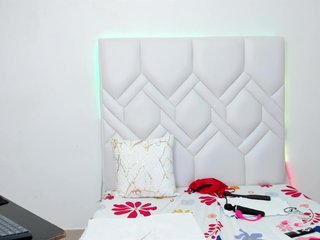 MatureNewbie Porn Show