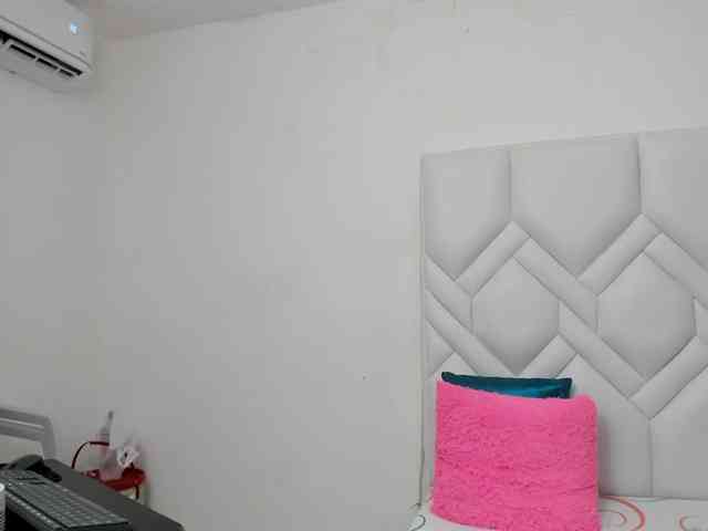 MatureNewbie webcam