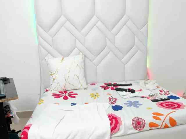 MatureNewbie webcam