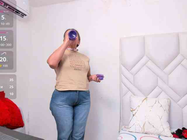 MatureNewbie webcam