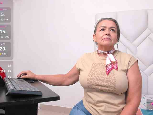 MatureNewbie webcam