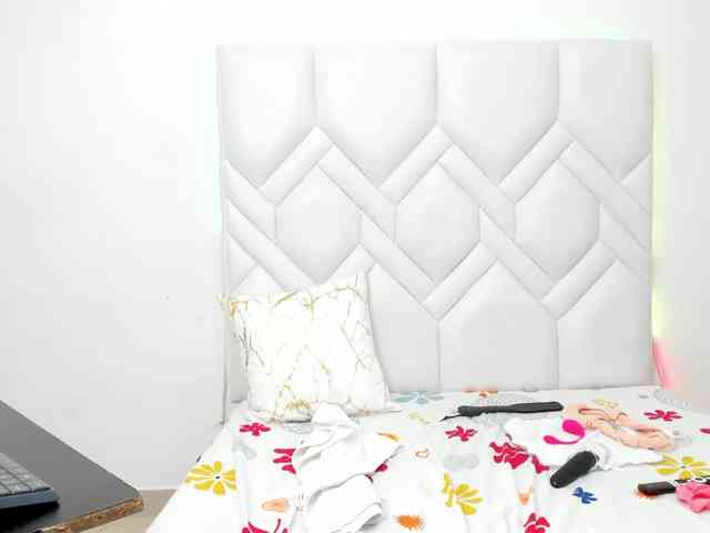 MatureNewbie webcam