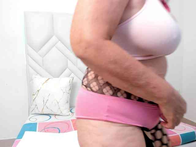 MatureNewbie webcam