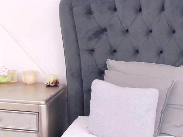 AlizNichols's BongaCams show and profile