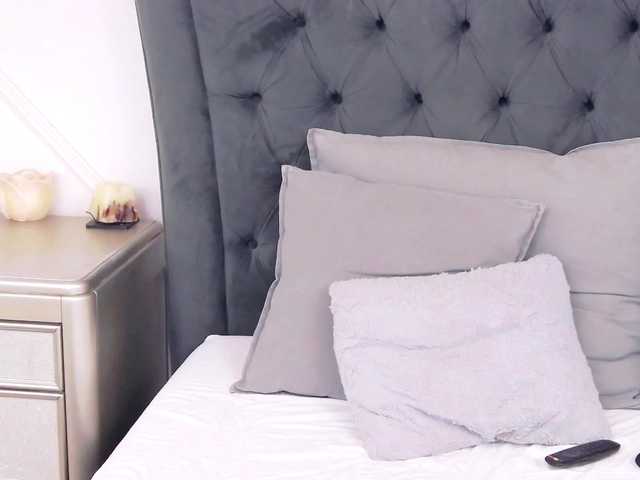 AlizNichols's BongaCams show and profile