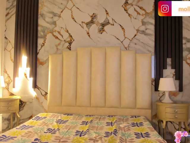 mollieblue69's BongaCams show and profile