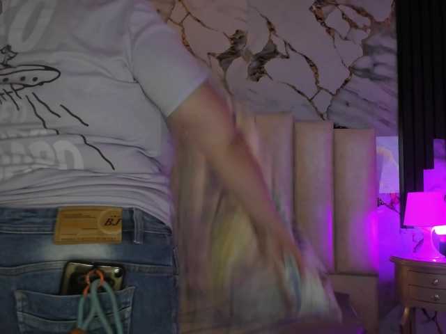 mollieblue69's BongaCams show and profile