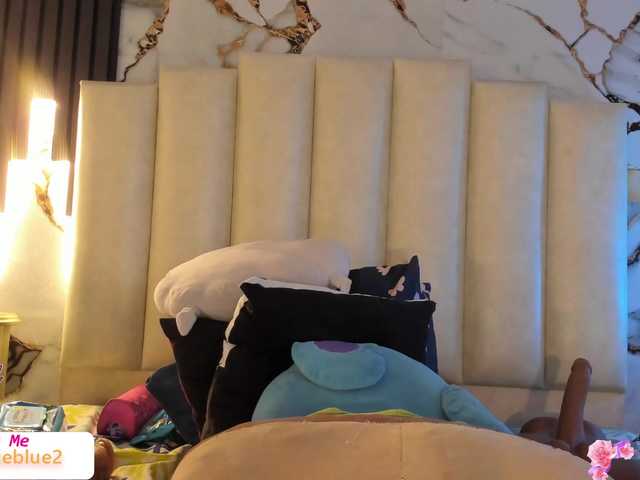 mollieblue69's BongaCams show and profile