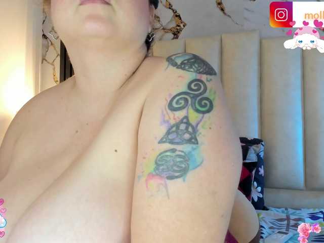 mollieblue69's BongaCams show and profile