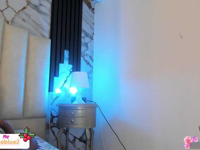 mollieblue69's BongaCams show and profile