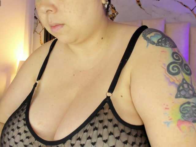 mollieblue69 from BongaCams