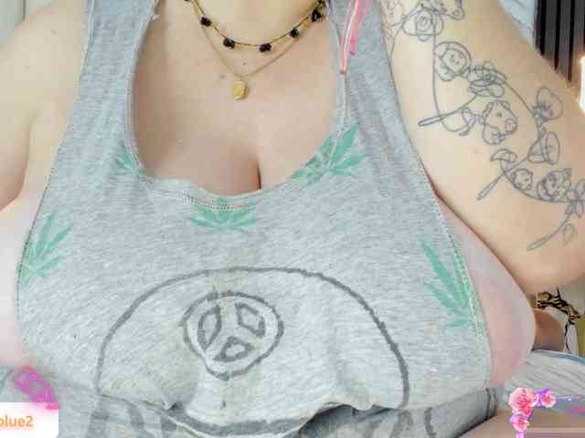 mollieblue69 Live Webcam on BongaCams