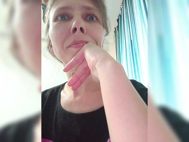 -queen-margo-'s BongaCams show and profile