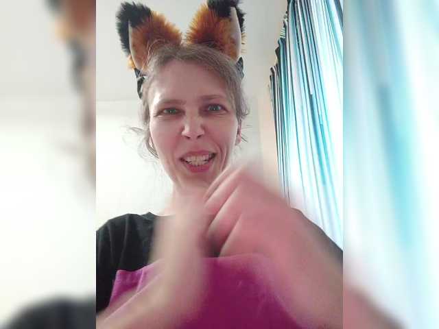 -queen-margo-'s BongaCams show and profile