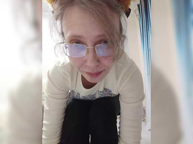 -queen-margo-'s BongaCams show and profile