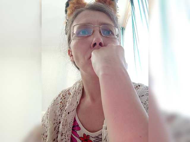 Preview of -queen-margo-