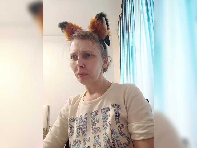 Preview of -queen-margo-