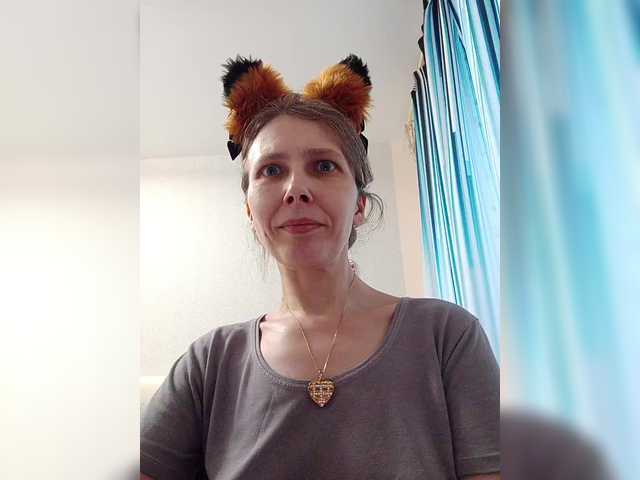 Preview of -queen-margo-