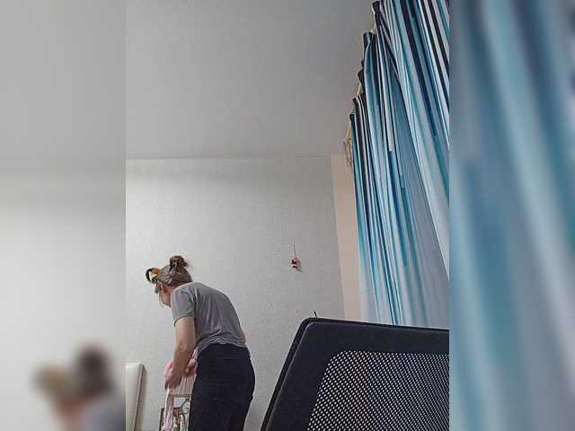 Preview of -queen-margo-