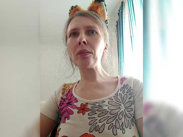 -queen-margo-'s BongaCams show and profile