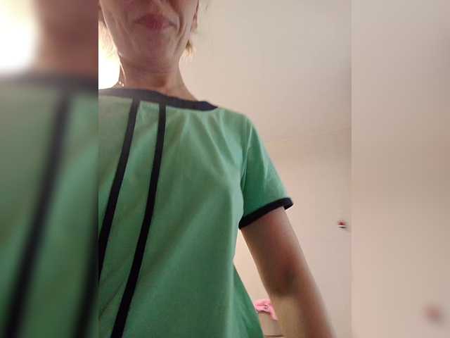 -queen-margo-'s BongaCams show and profile