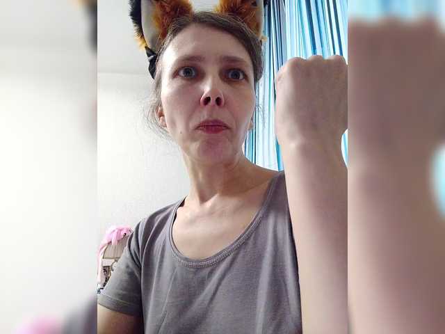 -queen-margo-'s BongaCams show and profile