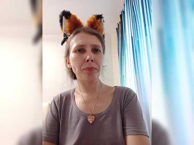 Preview of -queen-margo-