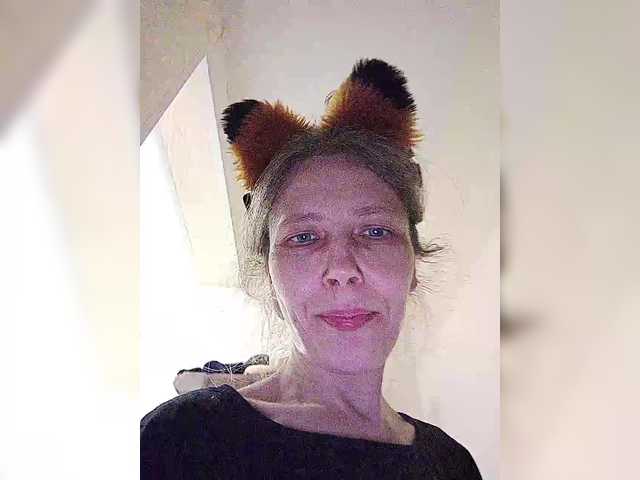 -queen-margo-'s BongaCams show and profile