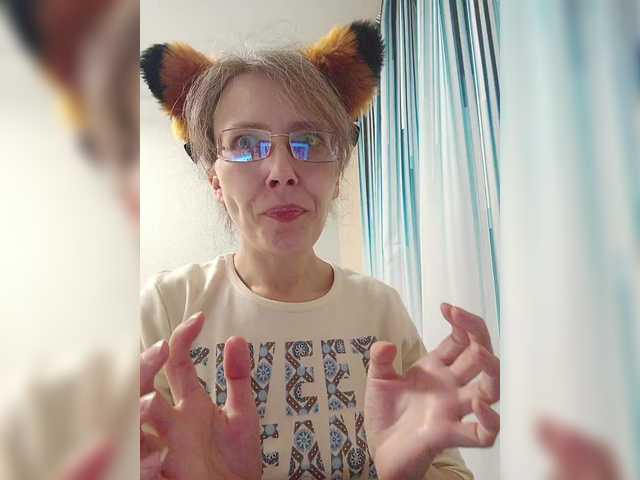 -queen-margo-'s BongaCams show and profile