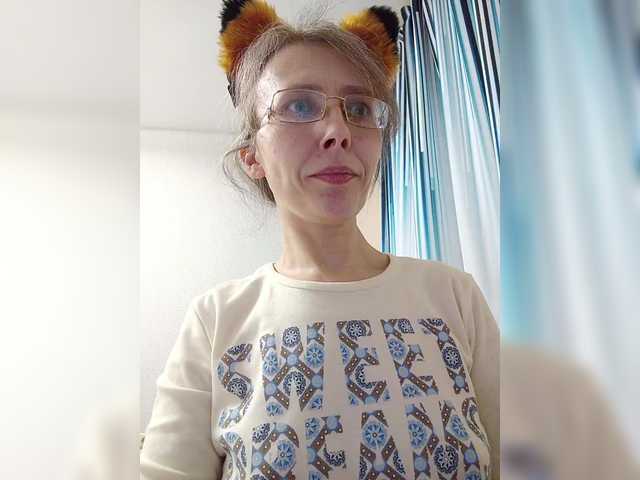 -queen-margo-'s BongaCams show and profile