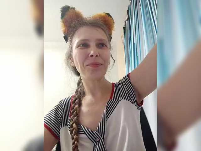 Preview of -queen-margo-