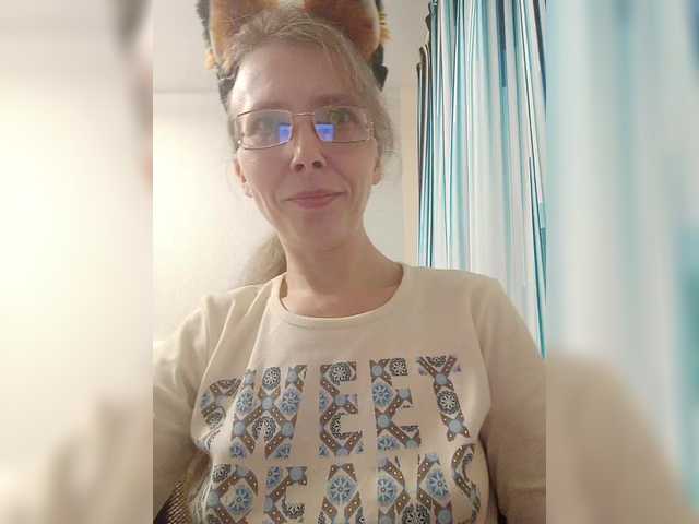 -queen-margo-'s BongaCams show and profile