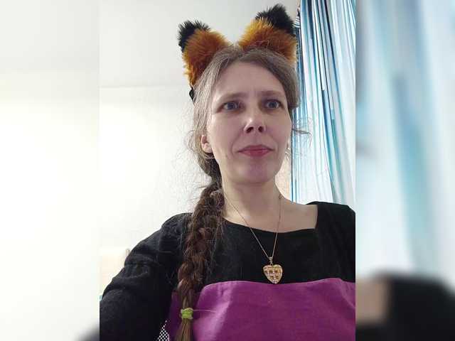 Preview of -queen-margo-