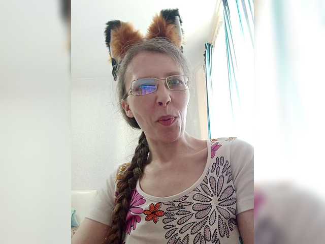 Preview of -queen-margo-